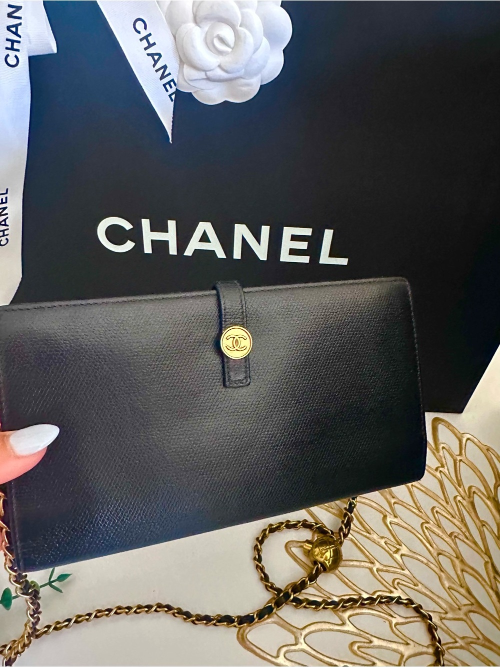 CHANEL Black Wallet with Chain - Picture 11 of 13